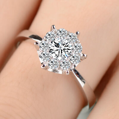 恒久之星&nbsp;女人花18K金钻戒女款群镶克拉钻效果钻石戒指结婚求婚戒指铂金婚戒珠宝裸钻定制&nbsp;现货&nbsp;共18分主7+副11&nbsp;IJ色