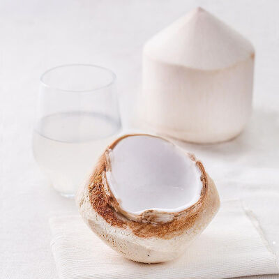 展卉&nbsp;泰国进口&nbsp;椰青2个装&nbsp;约750g/个&nbsp;自营水果